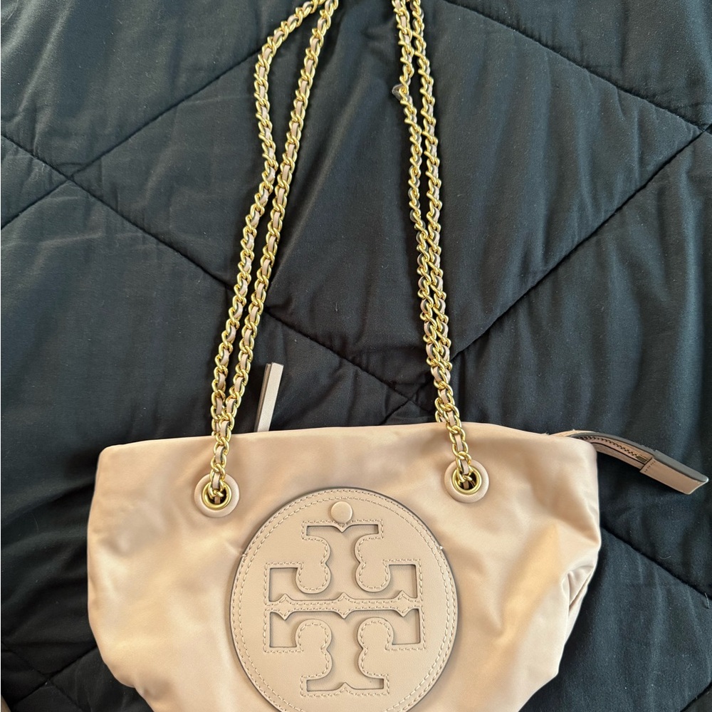 Tory Burch Beige Shoulder Bag with Gold Chain